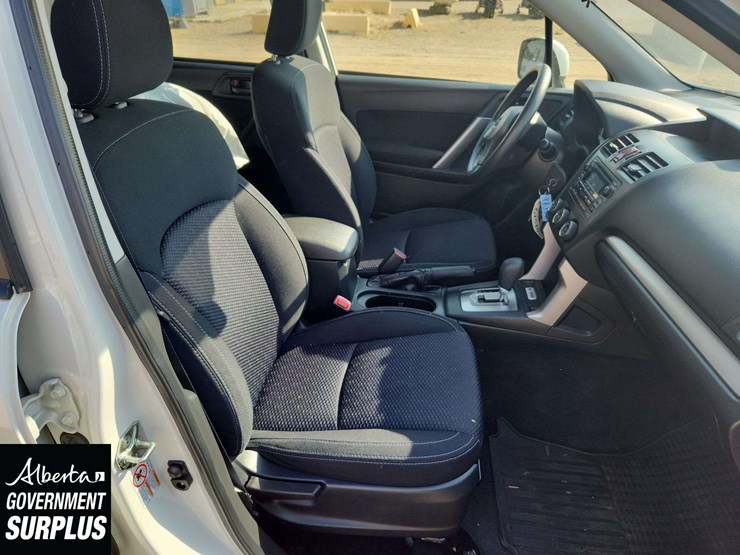 2015-subaru-forester-image-23