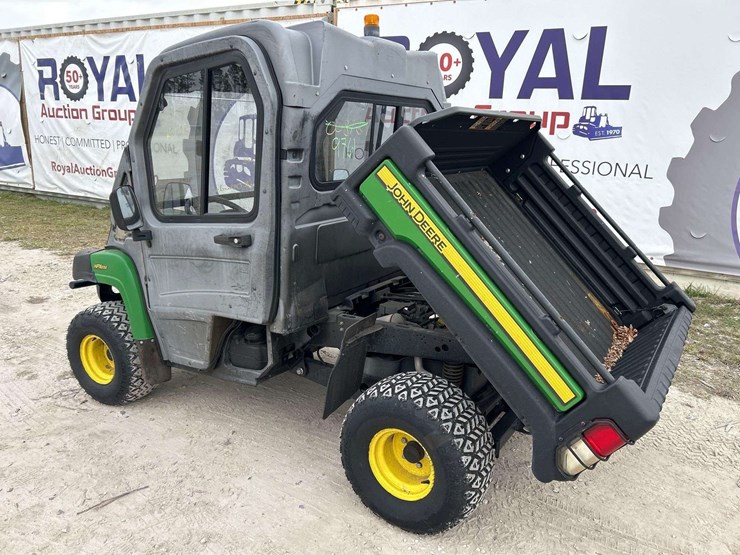 2017-john-deere-gator-image-2
