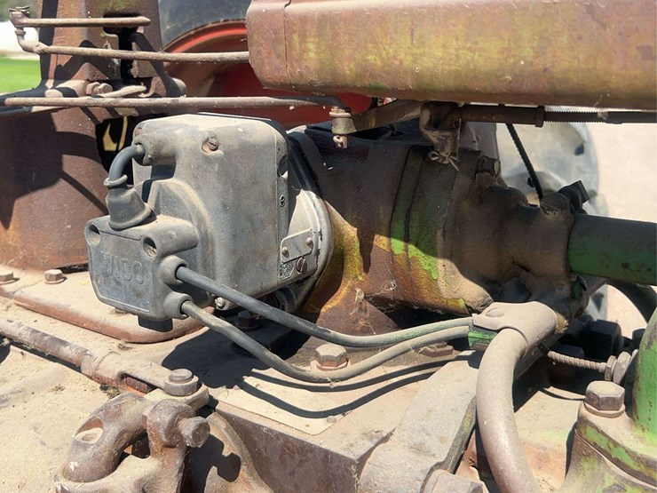 john-deere-model-b-image-23