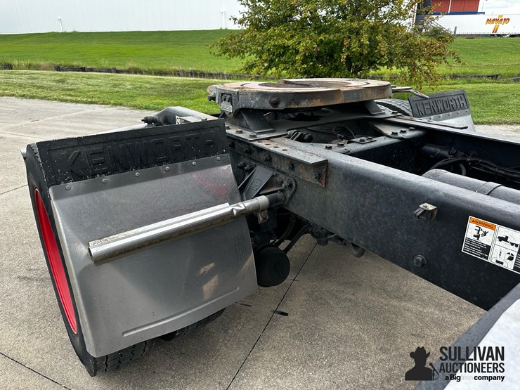 2012-kenworth-t440-image-19