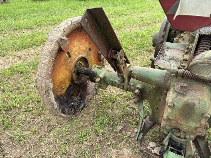 john-deere-model-b-image-6