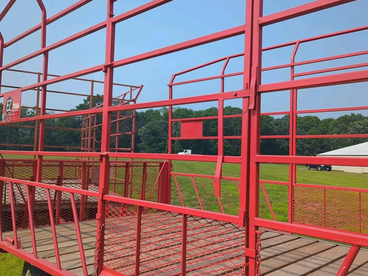 ez-trail-kicker-rack-and-wagon,-(like-new),-18'-long-x-8'10"-wide
(stored-inside)-image-9