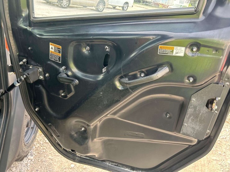 2018-kubota-rtv-x1100c-image-19