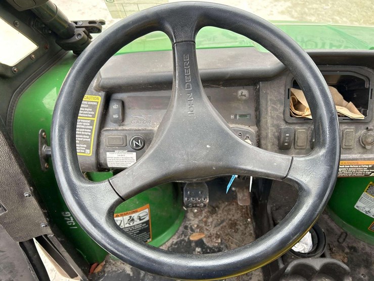 2017-john-deere-gator-image-25