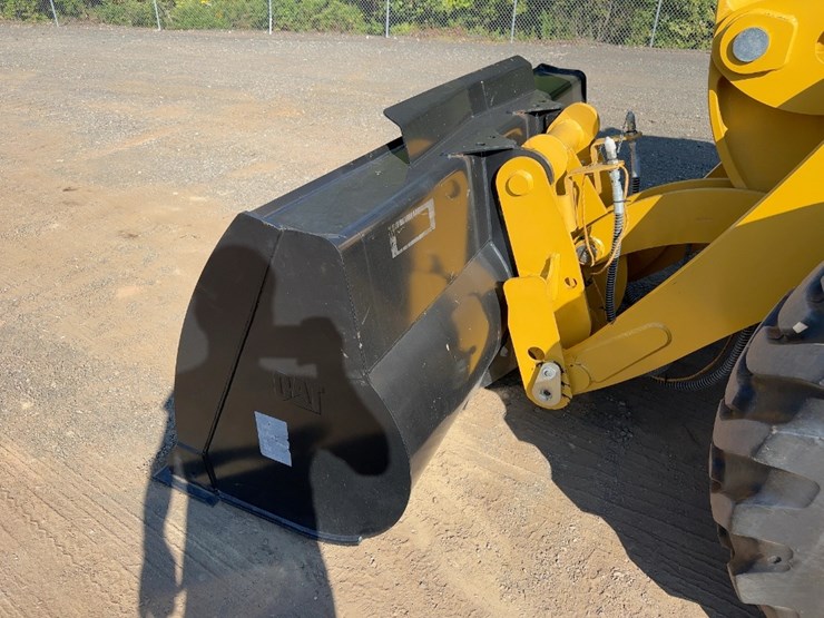 2020-caterpillar-910m-image-10