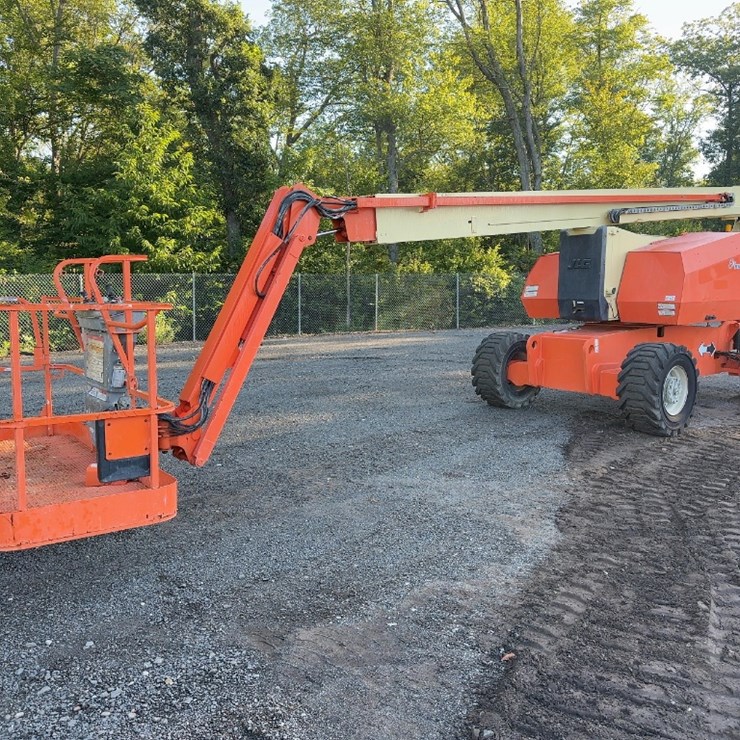 2013 JLG 800AJ