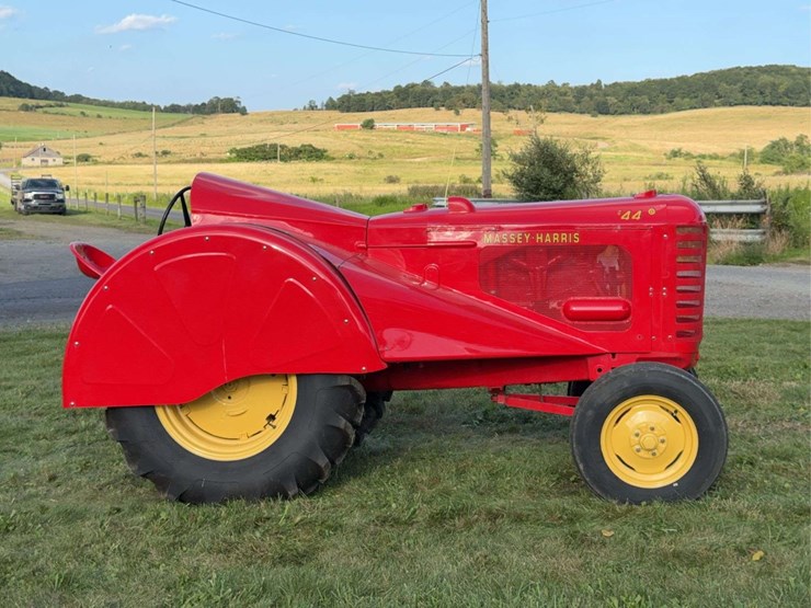 massey-ferguson-44-image-3