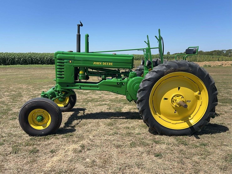 john-deere-model-b-image-2