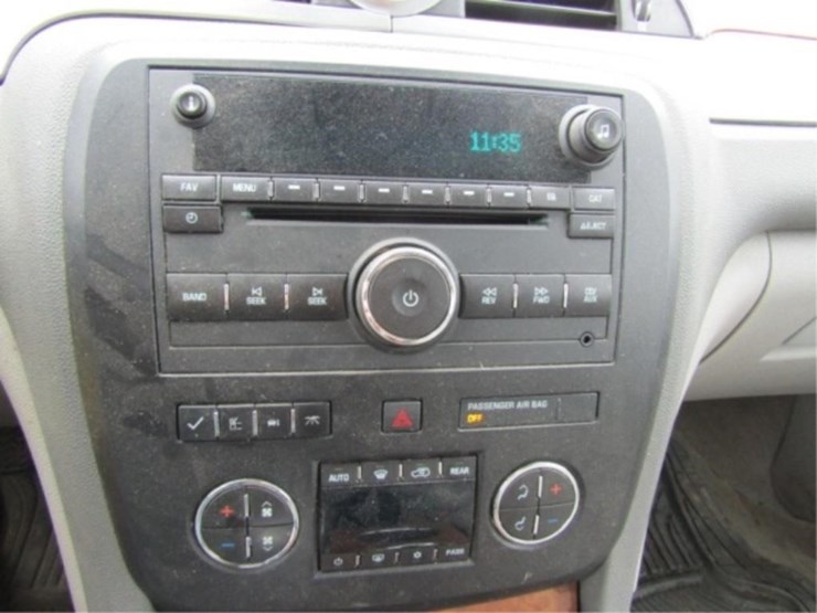 2010-buick-enclave-cxl-image-27