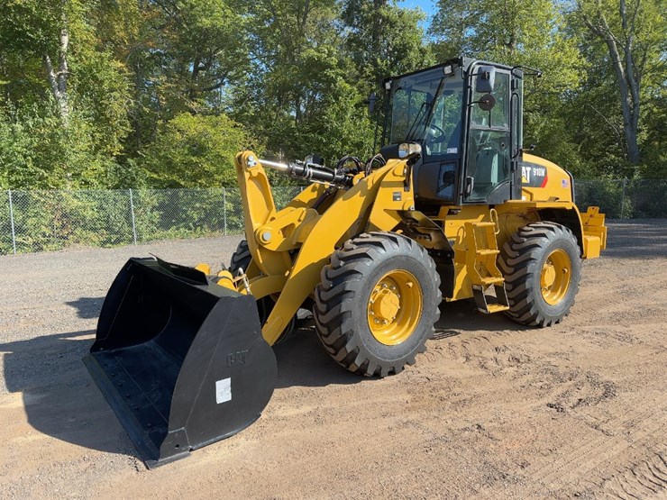 2020-caterpillar-910m-image-1