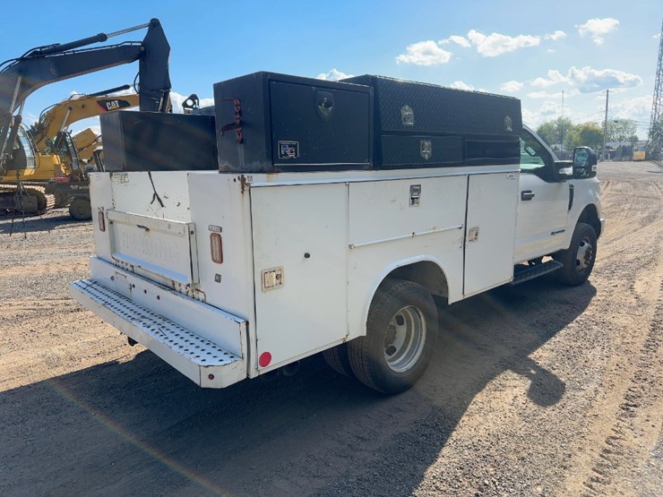 2017-ford-f350-xl-image-5