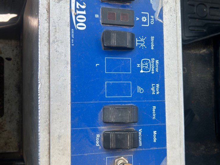 2012-international-workstar-7500-image-2