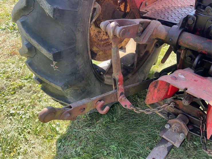 massey-ferguson-444-image-33