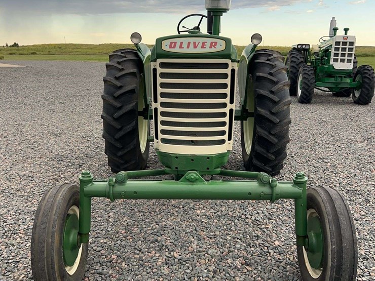 1958-oliver-770-image-8