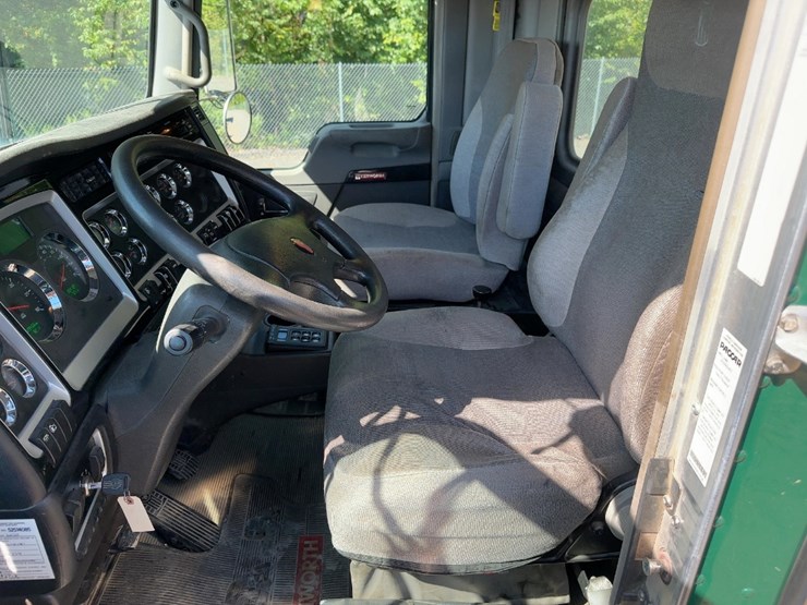 2018-kenworth-t800-image-29