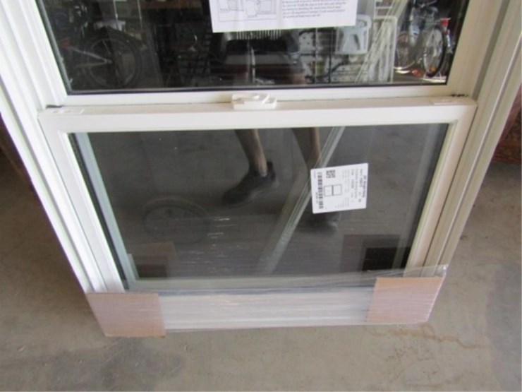 hayfield-single-hung-vinyl-window-new-29.75x40.25-image-10
