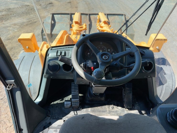 2012-hyundai-hl780-9-image-30