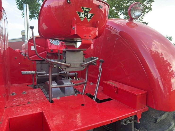 massey-ferguson-98-image-31