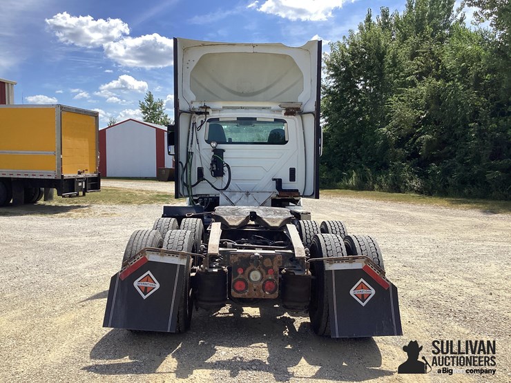 2014-international-prostar-image-6