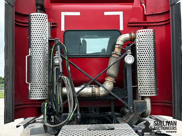 2015-kenworth-t440-image-11