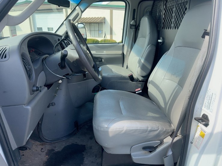 2007-ford-e250-image-18