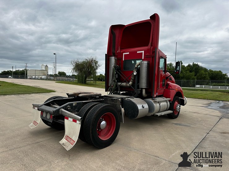 2012-kenworth-t440-image-5