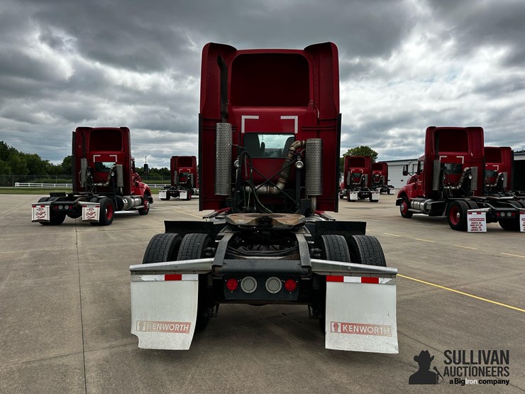 2012-kenworth-t440-image-6