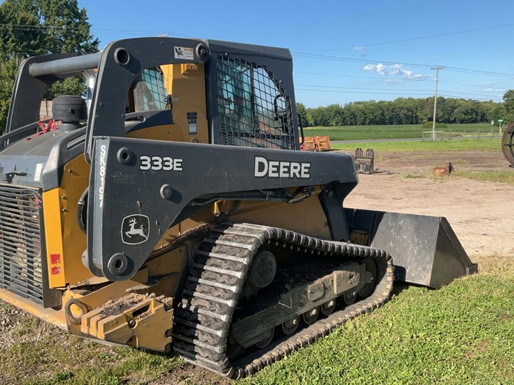 2014-deere-333e-image-10