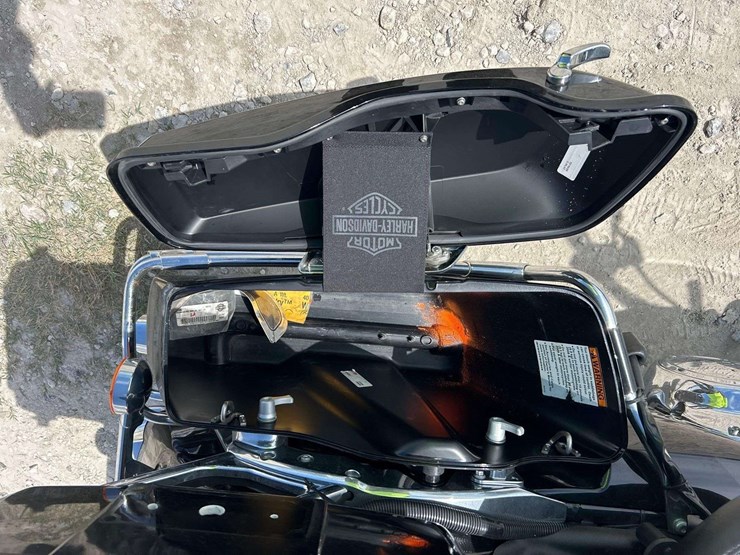 2021-harley-davidson-flhp-motorcycle-image-7