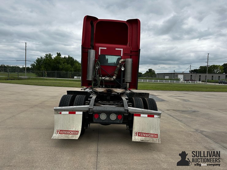 2012-kenworth-t440-image-6