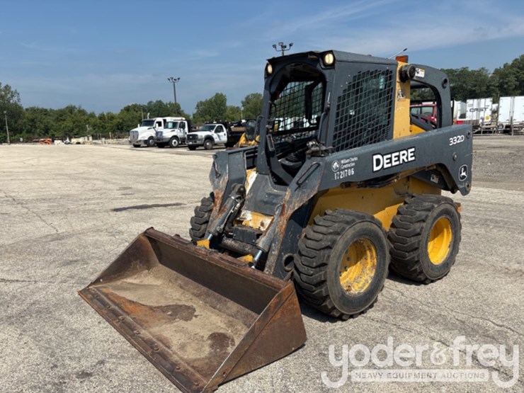 2010-deere-332d-image-1