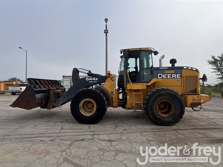 2015-deere-644k-image-2
