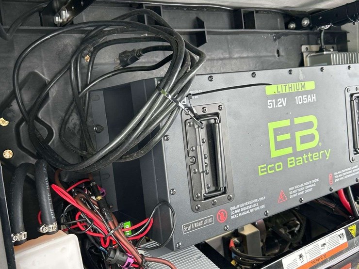2025-epic-electric-golf-cart-image-9