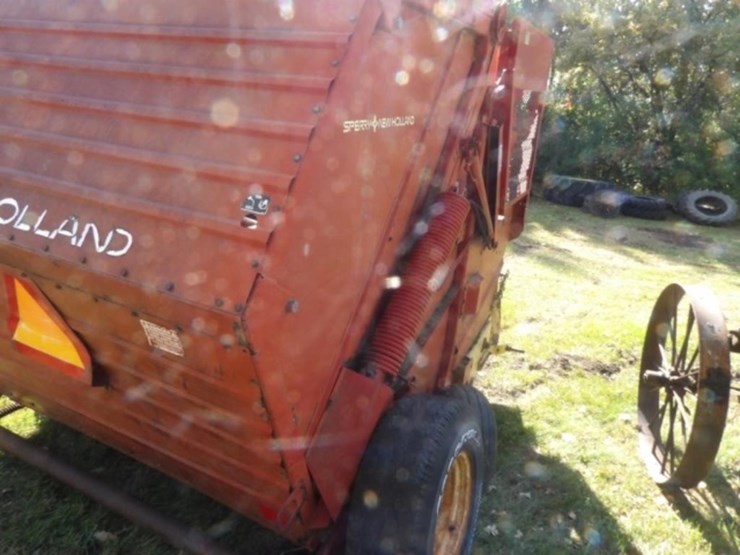 new-holland-851-image-7