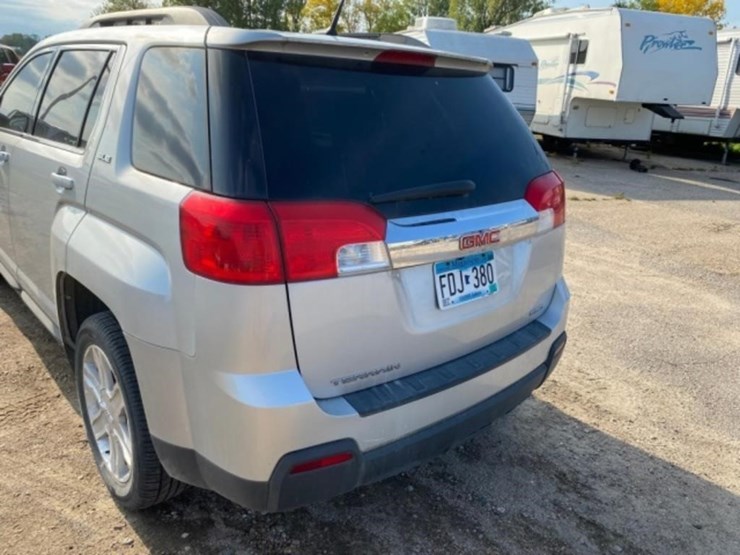 2010-gmc-terrain-sle-image-10