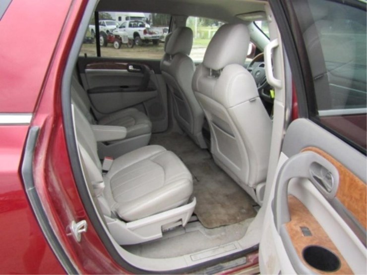2010-buick-enclave-cxl-image-46