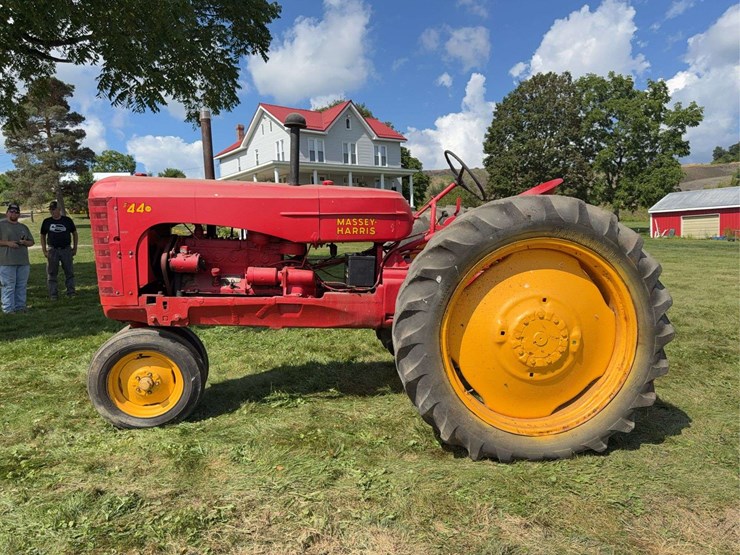 massey-ferguson-44-image-2