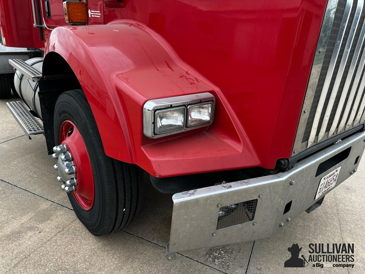 2010-kenworth-t800-image-12