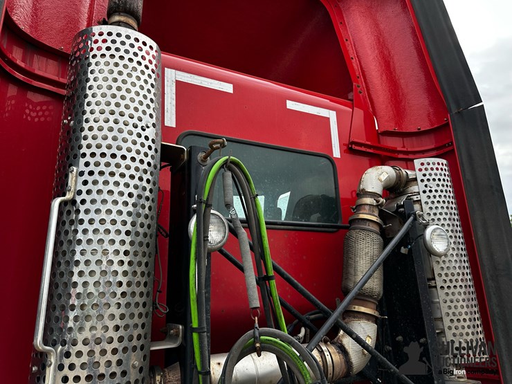 2016-kenworth-t440-image-20