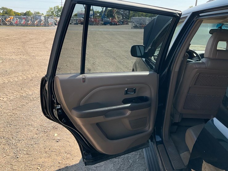 2004-honda-pilot-image-68