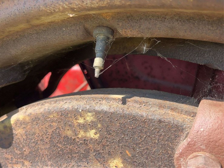 massey-ferguson-444-image-46