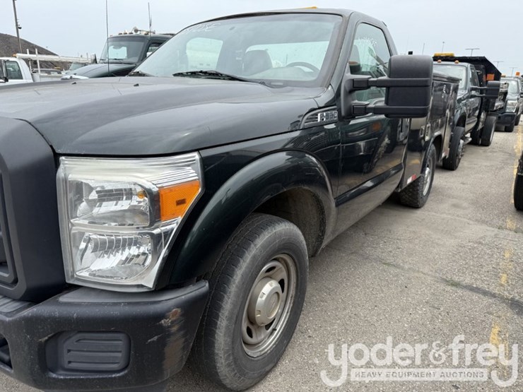 2016-ford-f350-xl-image-3