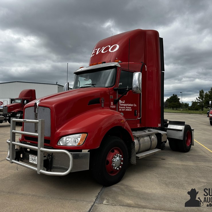 2016 KENWORTH T440