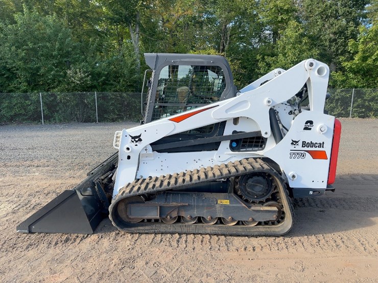 2022-bobcat-t770-image-2