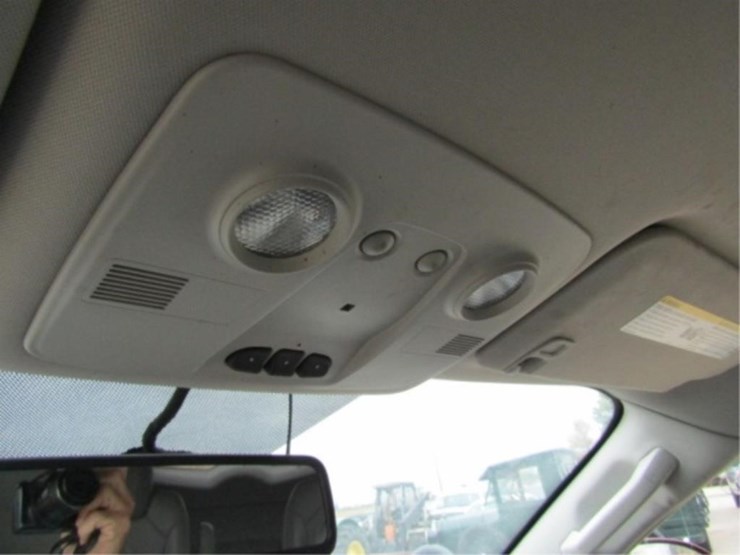 2010-buick-enclave-cxl-image-30