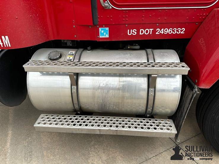 2012-kenworth-t440-image-12