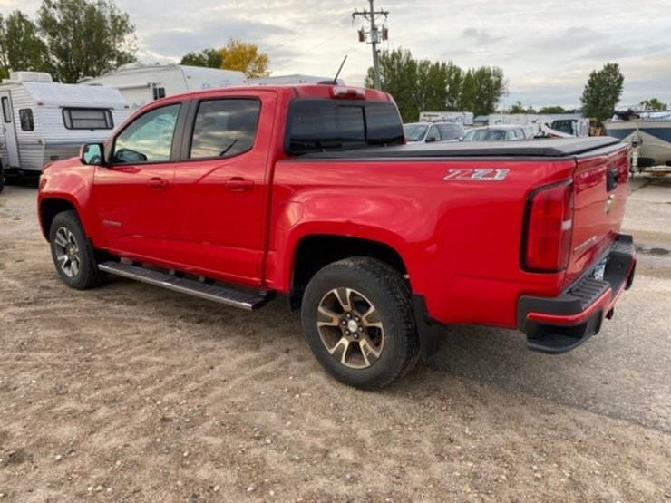 2017-chevy-colorado-z71-4x4-v6,-auto,-crew-cab,-image-15