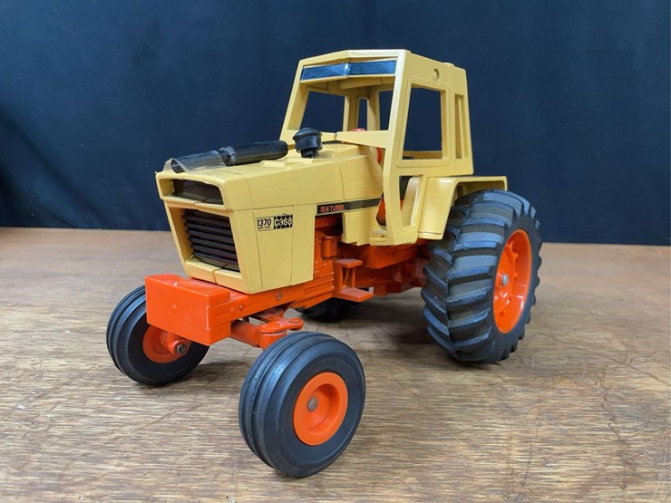 1/16-case-1370-ertl-image-1