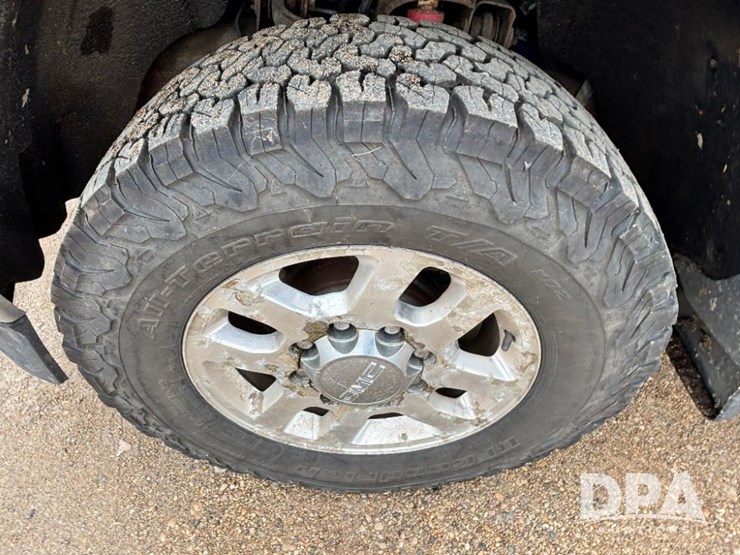 2015-gmc-sierra-2500hd-image-23