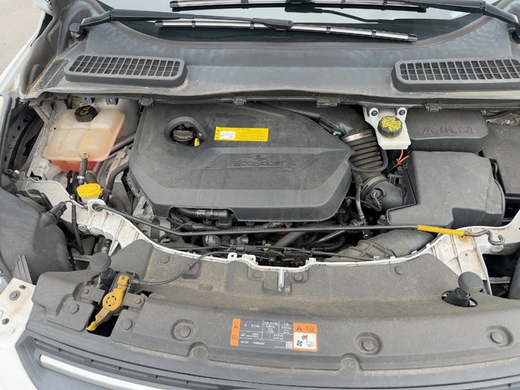 2016-ford-escape-se-image-12